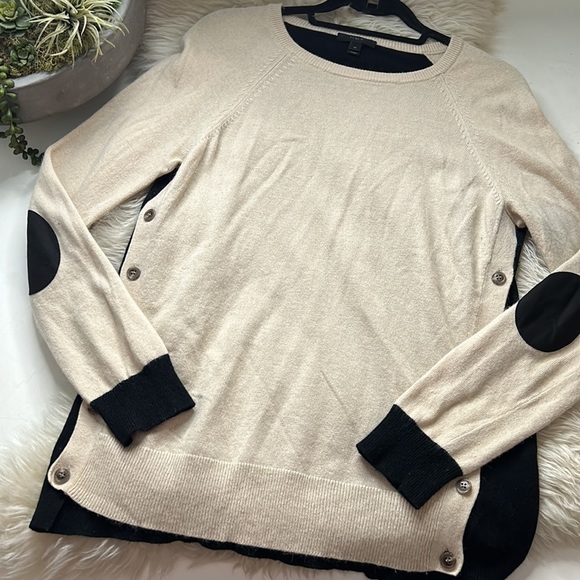 J.Crew elbow patch a button side pull over sweater women’s medium black cream - Picture 7 of 7